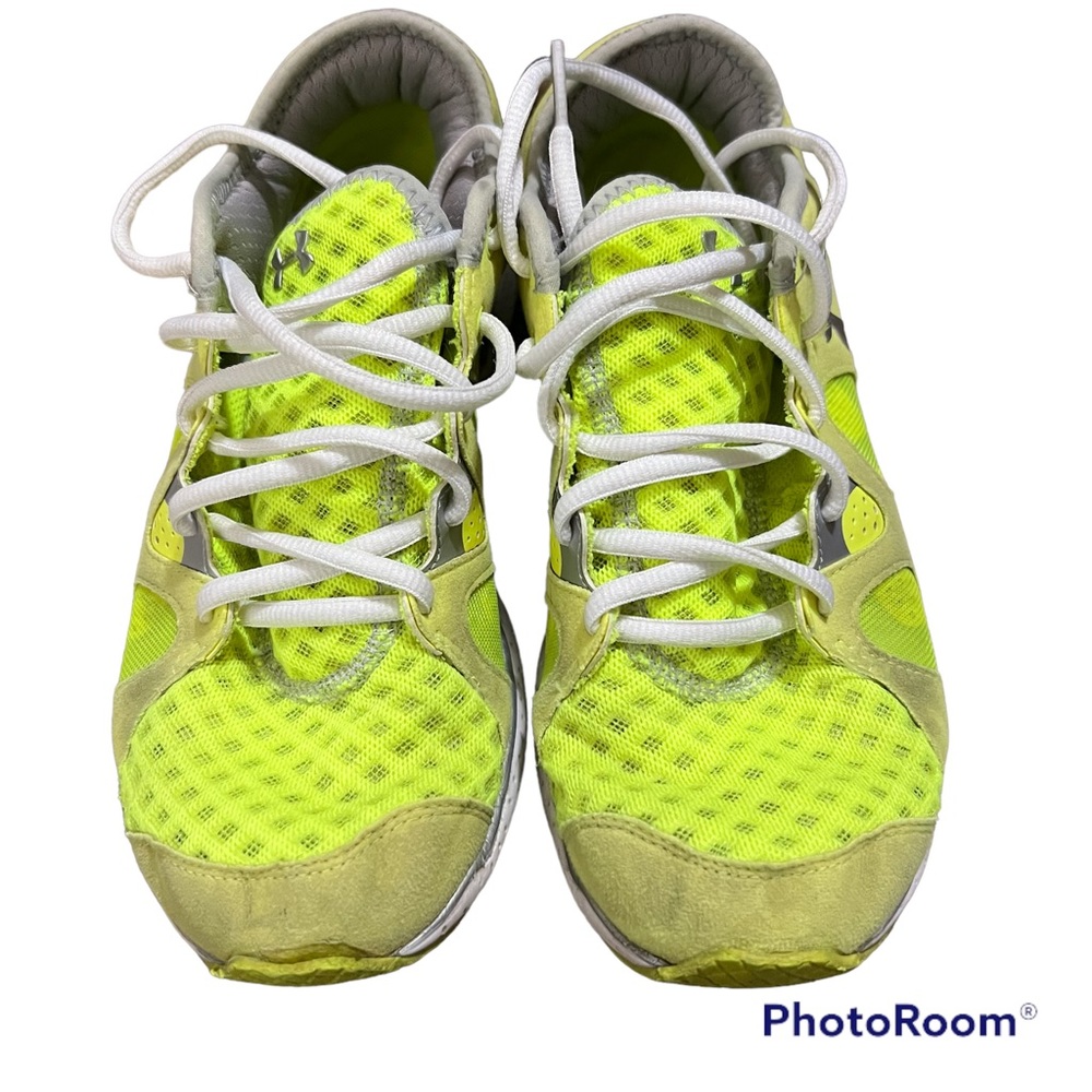 Under Armour running shoe size 8